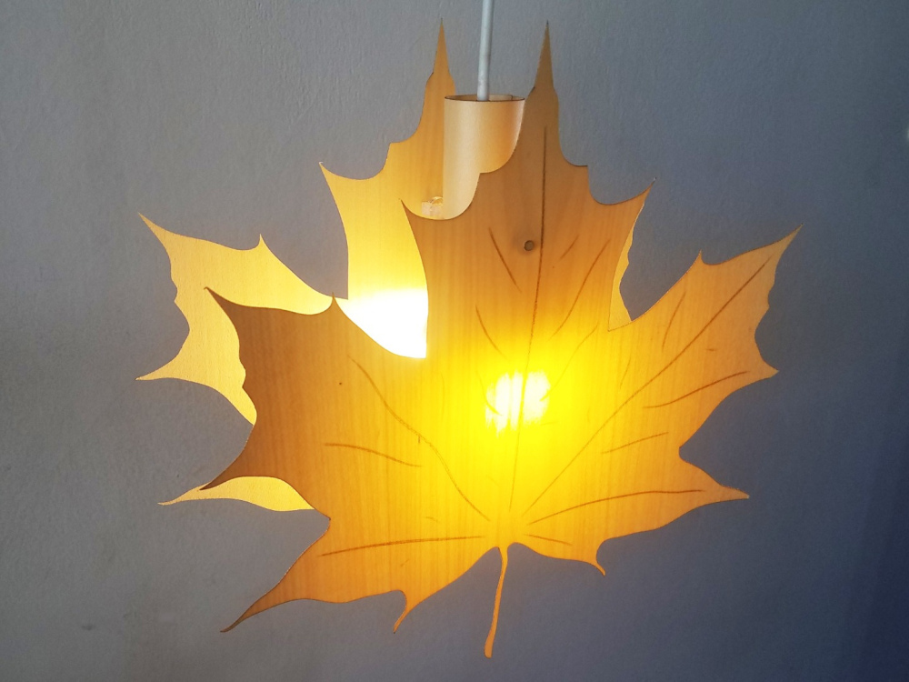 Lampara colgante de madera Maple Leaf